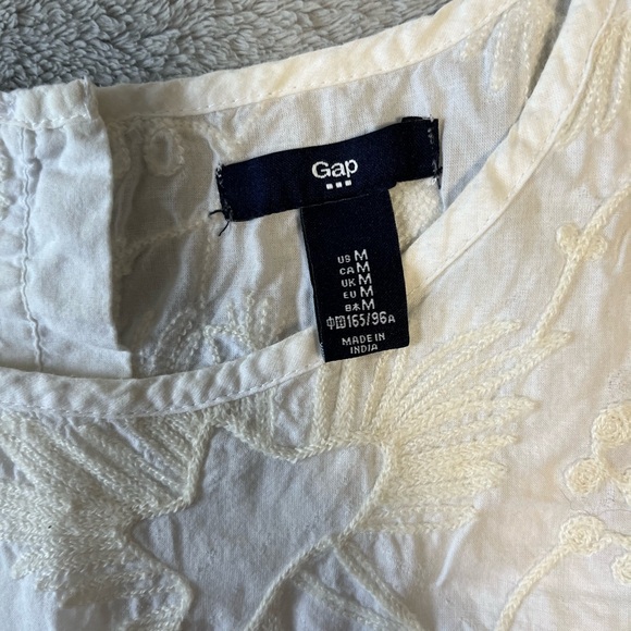 Gap embroidered tank top - Picture 3 of 3